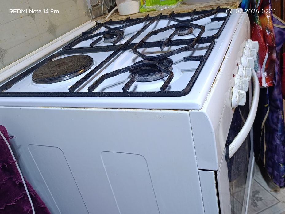 Продам газовую плиту