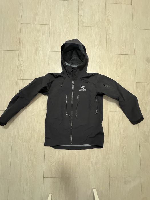 Arc’teryx waterproof яке