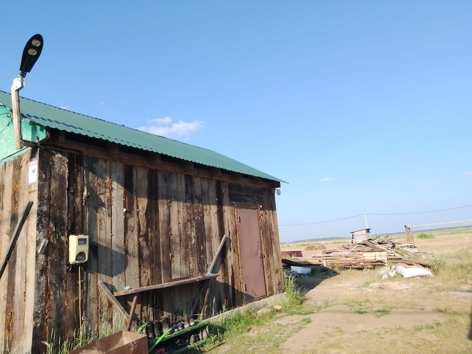 Продам недостроенный дом с времянкой