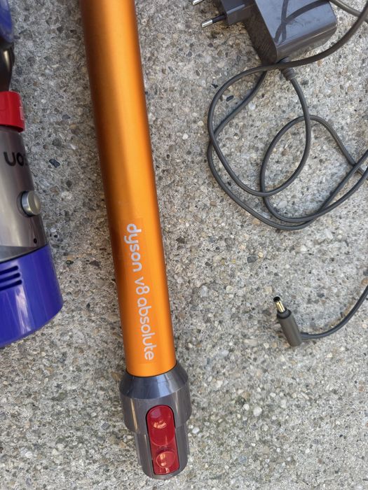Dyson v 8 absolute aspirator dyson v 8