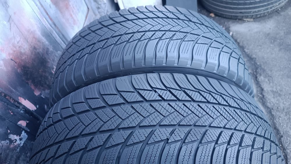 225/55/18 Bridgestone Дот 4022