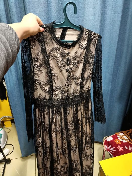 Продам новые платья