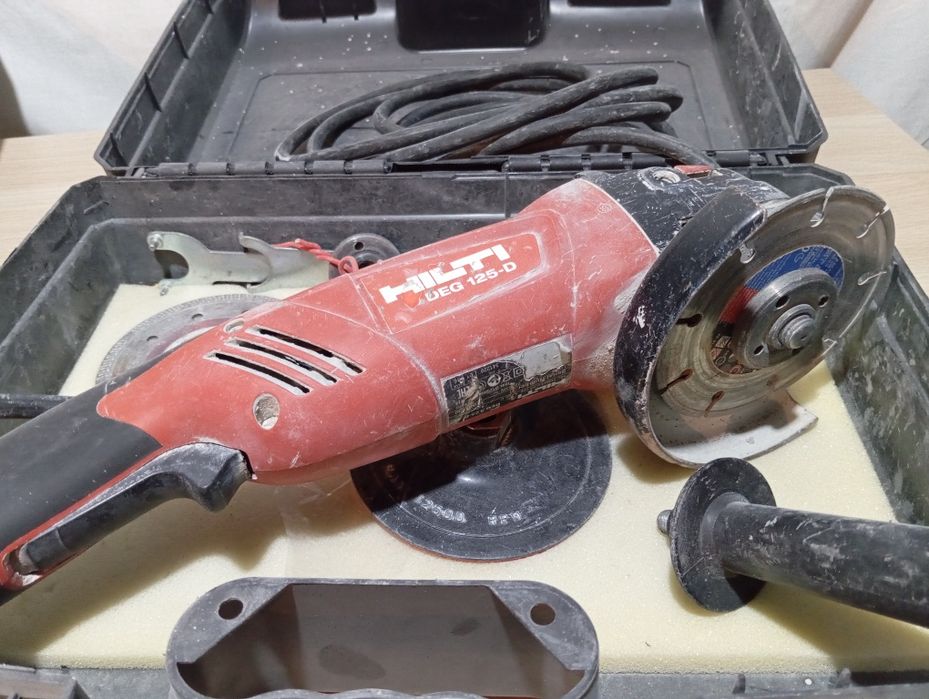 Flex și fierăstrău pendular Hilti