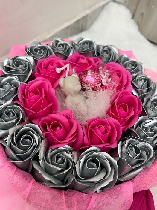 Кутии с рози, подарък за всеки повод