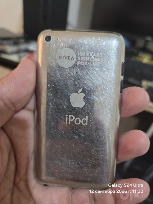 Ipod touch 8gb sotiladi