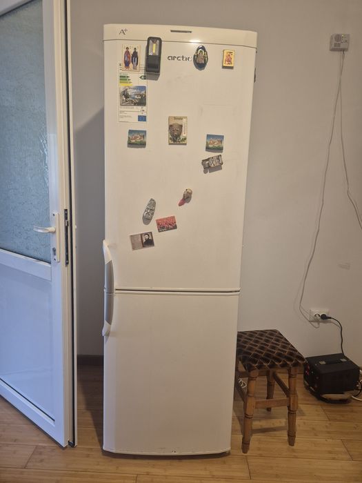 Frigider  292 litri