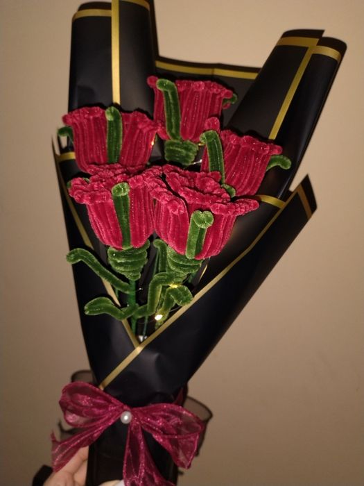 Buchete din sârmă plușată