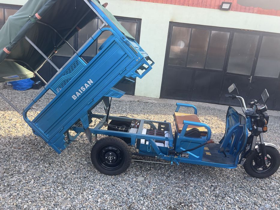 Vand triciclu electric 1,8 KW, 60V - autonomie 50 km- aptoape nou.