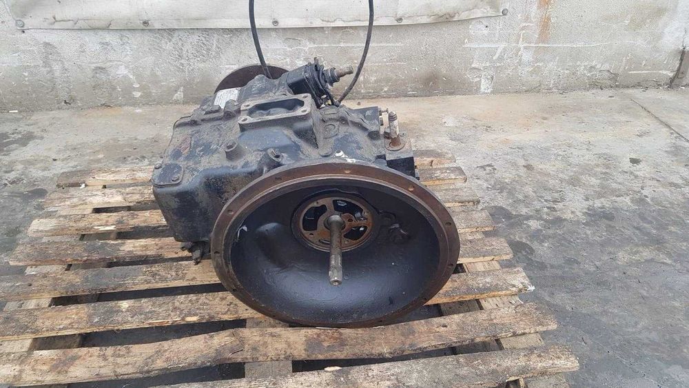 Cutie de viteze buldoexcavator MF