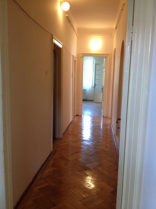 Ofer spre inchiriere apartament 3 cam in vila Domenii Casin