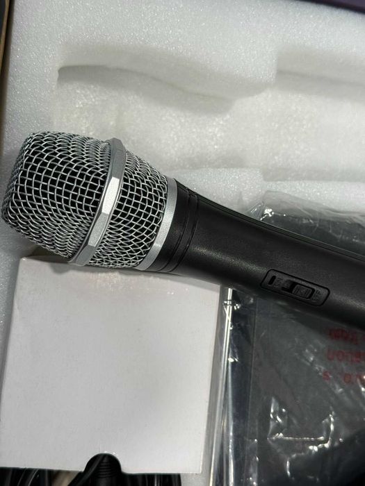 AUNA VHF-2-H – безжичен микрофонен комплект с 2 динамични микрофона