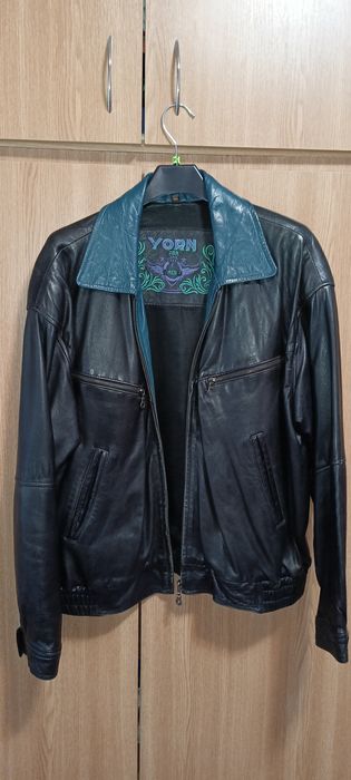 Vând geacă din piele naturala