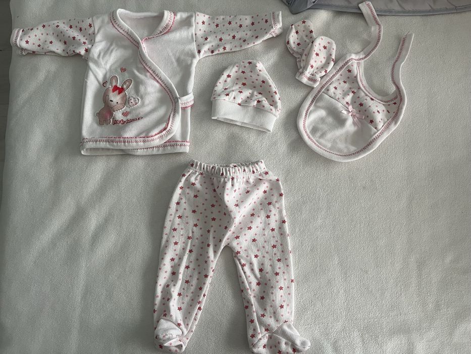 Лот дрешки за бебе 0-3м