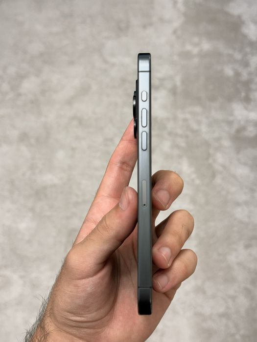 Iphone 15 pro max esim+sim