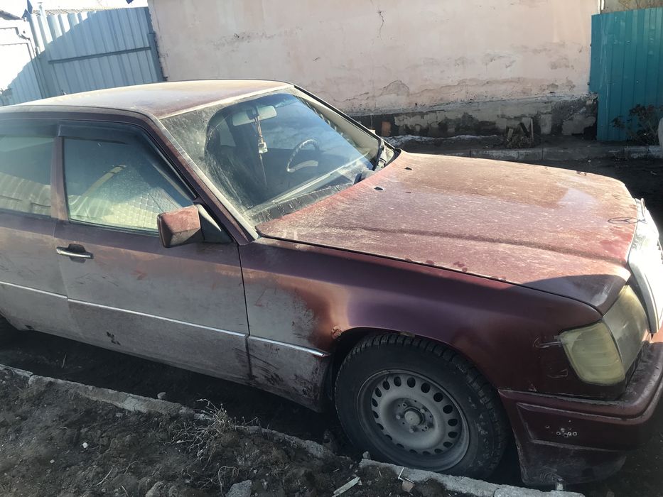 Мерседес 124.