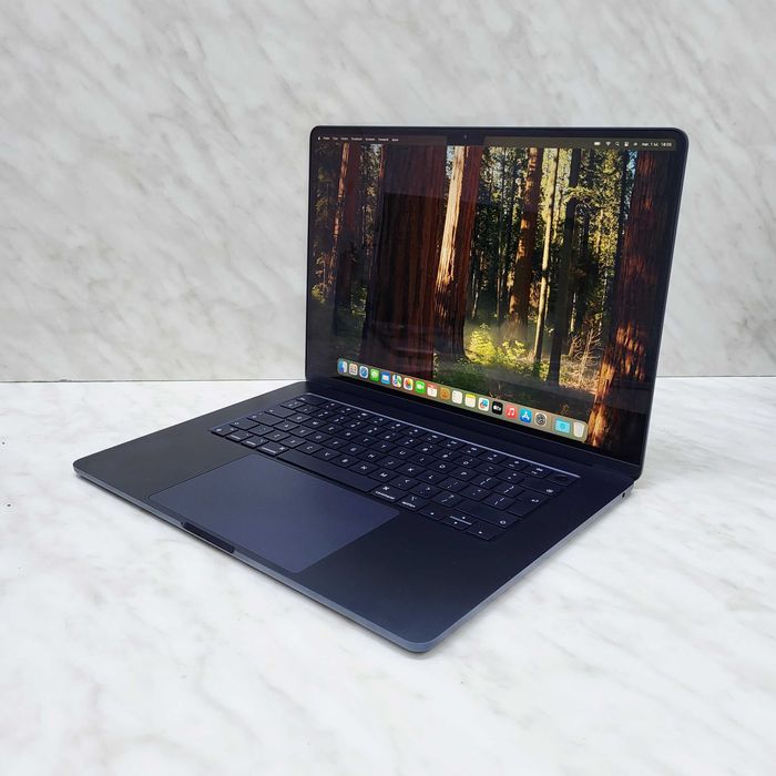 Laptop Apple MacBook Air 15" M3 8gb 512GB SSD Zeus Amanet Militari