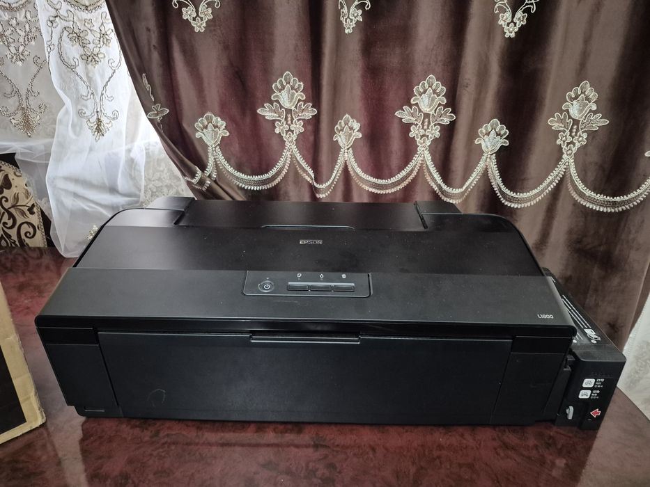 Продаю принтер Epson L1800 — профессиональная печать А3