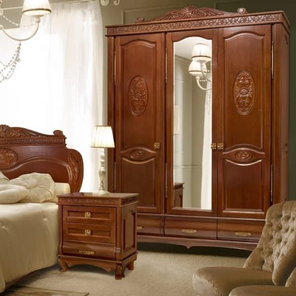 Продам спальный гарнитур