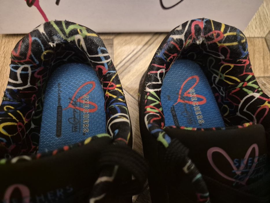 Adidas Skechers nr 38 ca noi in cutie