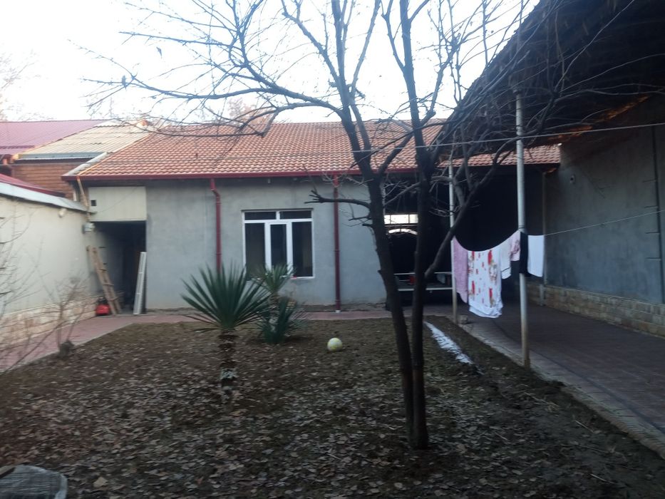 180 ming dollarga Qibraydan 6 sotix uy bor