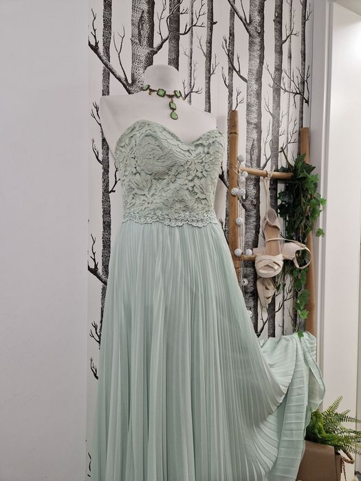 Rochie nunta fara bretele lunga