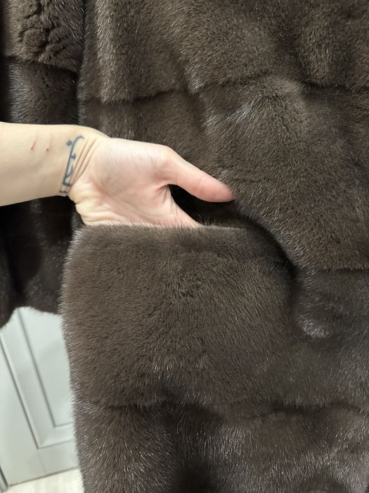 Продам норковую шубу