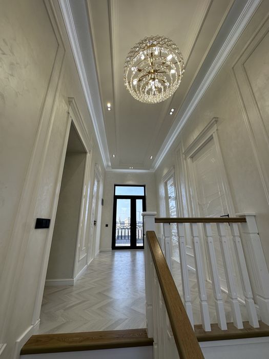 Учкахрамонда уй сотилади. 1.9 сотих 6 хона  155000 газ сув.