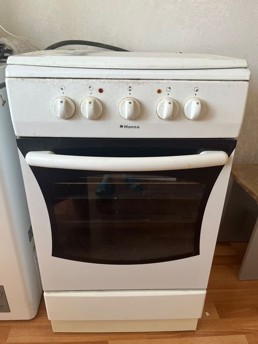 Продам электроплиту Hansa