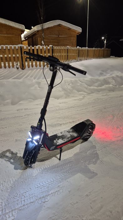 Vand trotineta Sagway 2t