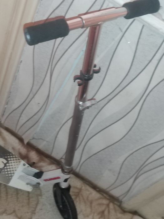 Самокат в отличном состоянии.