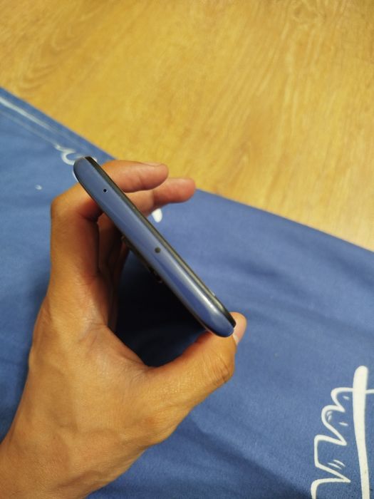 Продам Редми нот 9 и термосумку яндекс