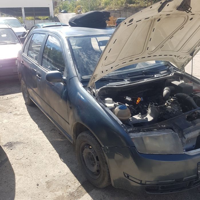 Шкода фабия 1.2  на части