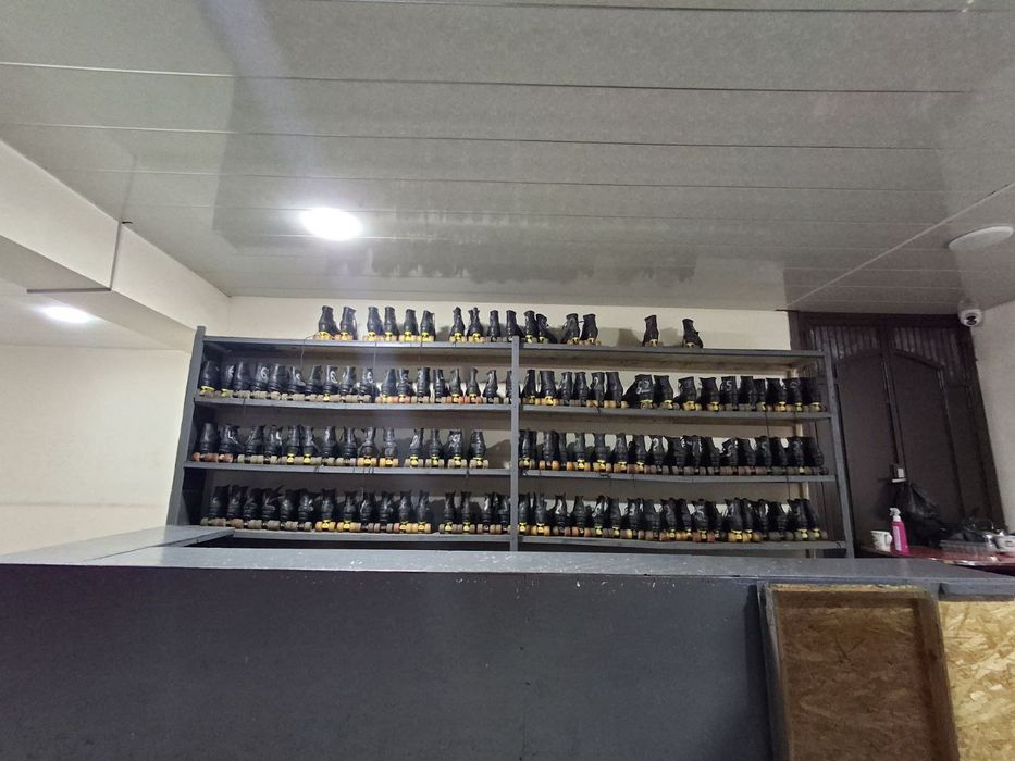 Roller barcha jihozlari bilan sotiladi