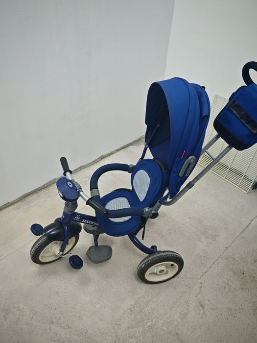 Продавам триколка Lexus, много запазена