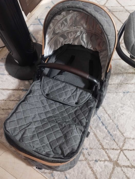 3 в 1. Прогулочная коляска.