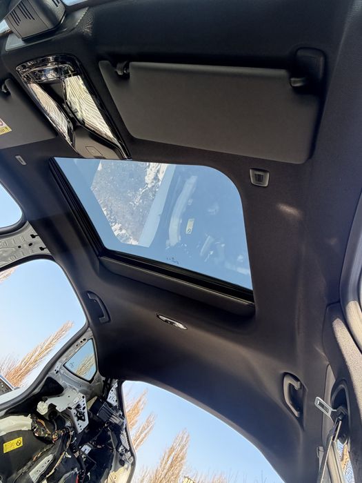 Plafon negru cu trapa BMW Seria 4 G26 2020-2026