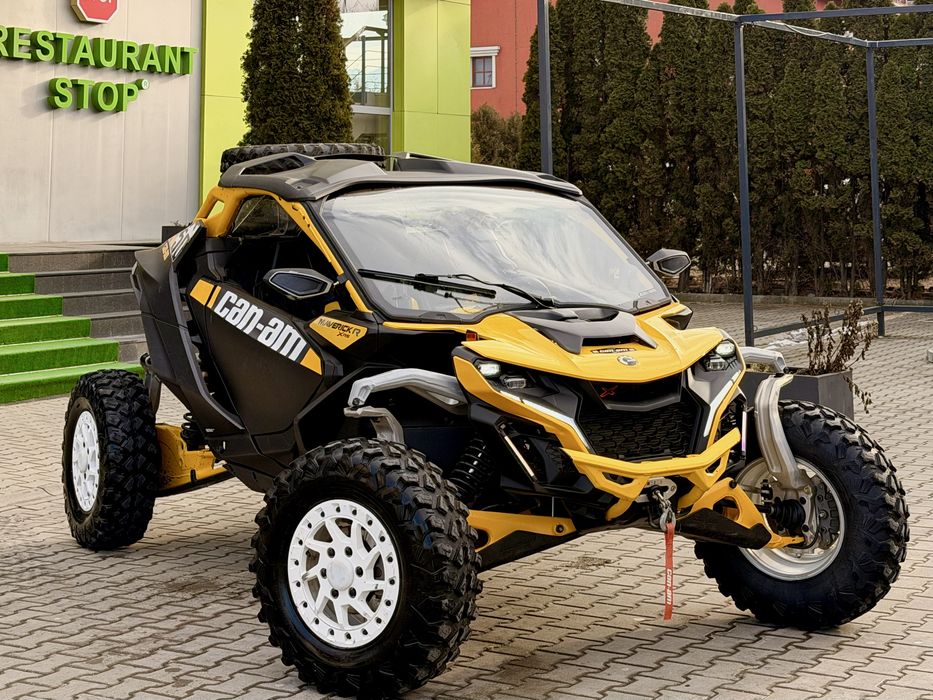 Can am Maverick  2025 TURBO RS 240 hp Accesorii 7500 Euro