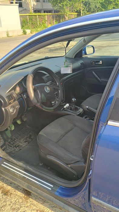 VOLKSWAGEN Passat 2003 — imagine 3