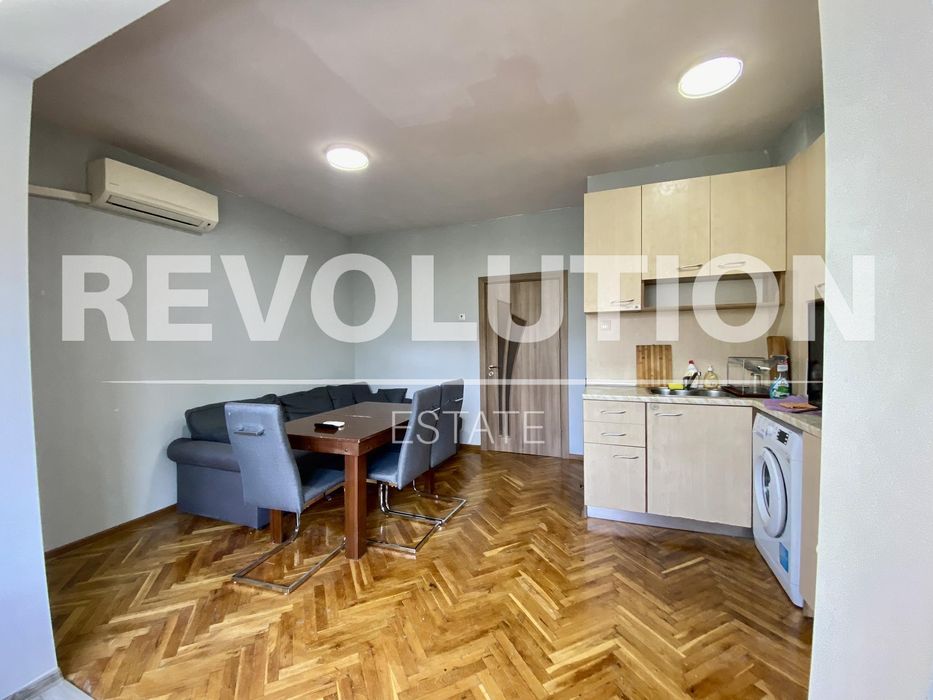 Дава се под наем Двустаен апартамент в Варна, Победа - 45 кв.м за 390 € - Снимка #1