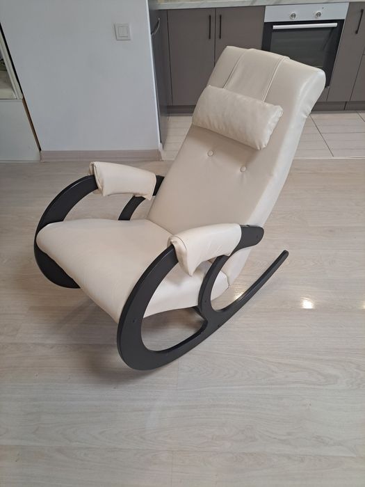 Продадим кресло качалку