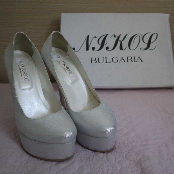 Официален сребрист комплект