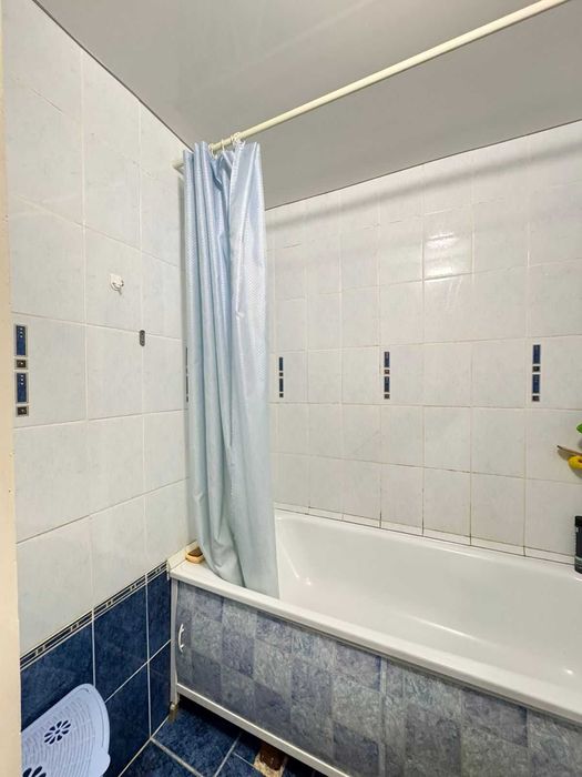 Продам 4 комн. квартиру, в районе Береке