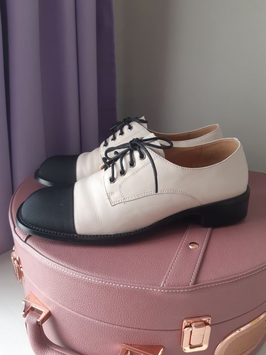 Продам женскую обувь