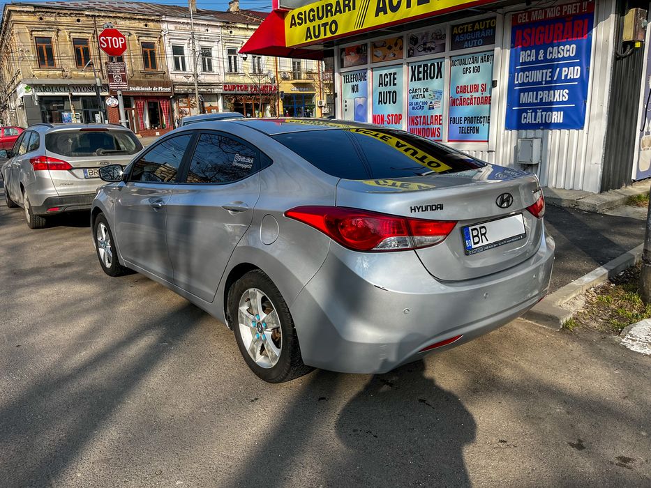Hyundai  Elantra