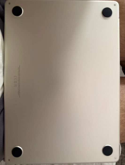 MacBook Air M2(2022) 16GB RAM 256GB Stocare