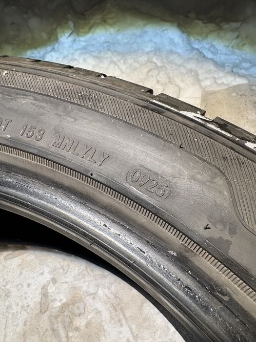 Комплект летних шин 245/45 R20