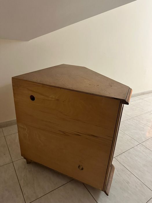 Vând dulap/stand TV de colț din lemn masiv