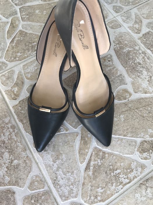 Черни елегантни обувки със златист елемент,  еко кожа,N37