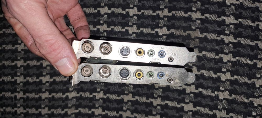 Продам тв тюнер AVer Studio 305, 507