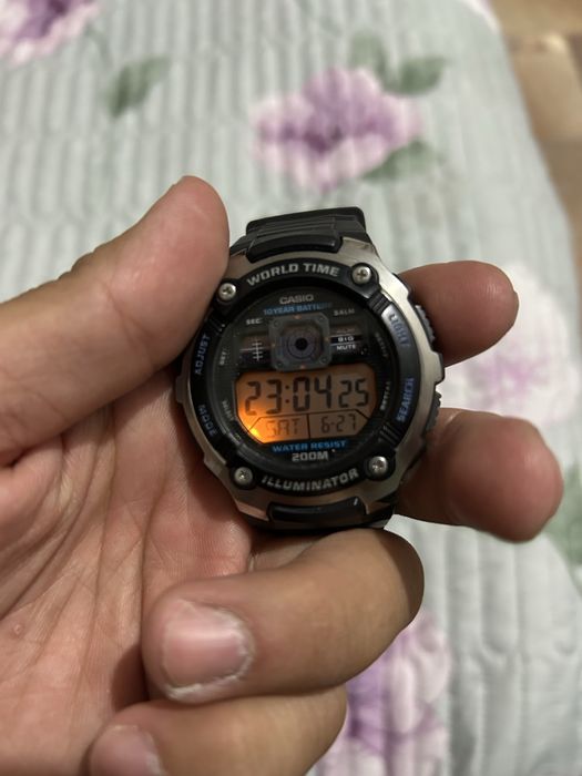 Продам спортивные часы